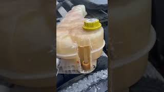 Quick Fix for Coolant tank sensor problem on Freightliner amp Volvo UZB Truckers in USA [upl. by Annemarie218]