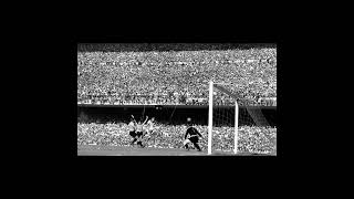 Campionatul Mondial de fotbal  Cu titlul pe masă  Maracana  200000 spectatori  Fabulos [upl. by Mall]