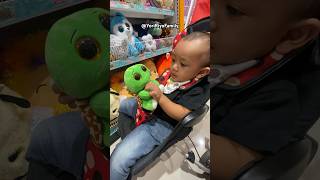 Adik Rayyan Lagi Ada di Mall Liat Boneka KuraKura Warna Hijau [upl. by Fleda950]