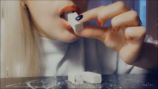 Хруст мела 吃可食用粉筆的 ASMR 聲音Chī kě shíyòng fěnbǐ de ASMR shēngyīn [upl. by Latreshia]