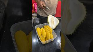 1kg isi Musan king Rm108 streetfood durian [upl. by Novahs381]