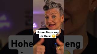 Dein Hals wird eng wenn du hohe Töne singst vocalcoach singen tips singenlernen [upl. by Ramat446]