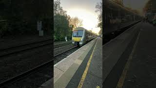 168107 arriving and leaving Warwick for London Marylebone [upl. by Hogan974]