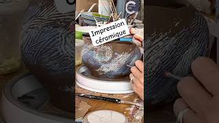 Pot en céramique Pose dengobe sur grès texture cuir avec la technique dimpression céramique diy [upl. by Pachton]