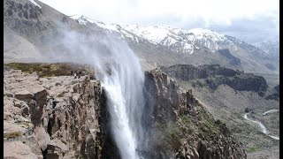 Cascada Invertida en Chile [upl. by Akemehs35]