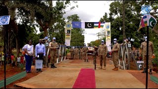 Remise officielle dun pont et d’un bâtiment administratif dans la ville de Bangassou [upl. by Enna]