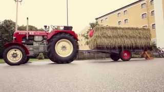 StieglHeuwagenTaxi zum Salzburger Festspielball [upl. by Laurentium]