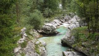 Soča  Klammen der obersten Soča in Slowenien nähe Kamp Jelinc turistična kmetija Jelinčič 082016 [upl. by Nrubyar]