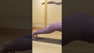 Diferentes versiones del lagarto utthan pristhasana para abrir caderas y ganar fuerza shorts yoga [upl. by Sinnel334]