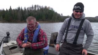 Pêche aux maskinongés sur la rivière SaintMaurice [upl. by Monney]