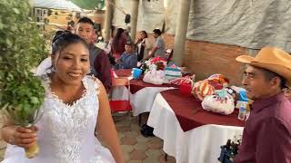 En Asunción Ocotlán Oaxaca un pueblo de Oaxaca así se llevan a cabo las bodas ￼ oaxaqueñas [upl. by Ecienal905]