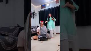 Didi sang vyah racha k fas gye jija g…😅………………cute funny sister siblings explore ytshorts [upl. by Nomahs]