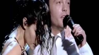 Pausini ft Tiziano Ferro Live [upl. by Sanyu839]