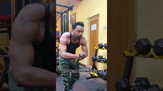 High VS Low muscle mass 💪shorts gymmotivation fitness bodybuilding [upl. by Suoinuj]