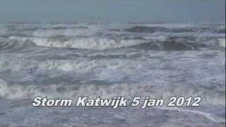 Storm Katwijk Strand Zee 5 januari 2012 [upl. by Nehtanoj858]