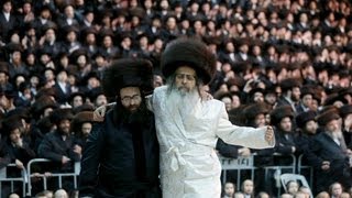 ‫Satmar Rebbe Dancing Mitzvah Tanz In Israel [upl. by Whitford891]