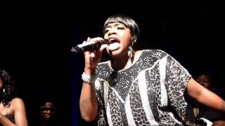 Fantasia sings Teach Me live at the Warfield SF CA [upl. by Eglantine]