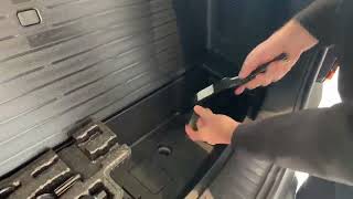 Sorento MQ4 How to access your spare tire [upl. by Rudd344]