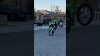 Keeping the Cul De Sac alive kx112 wheelies stacyc kawasaki [upl. by Netsyrc]