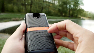 Motorola Moto Mods JBL Soundboost [upl. by Divad]