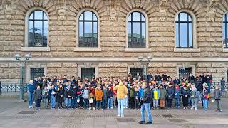 Knabenchöre Flashmob vor dem Hamburger Rathaus 12102024 [upl. by Nolahc130]