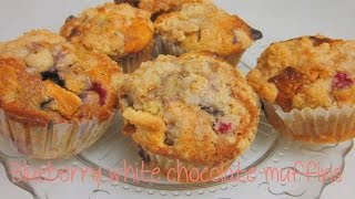 Blueberry white chocolate muffins  Muffins de arándanos y chocolate blanco [upl. by Eilyah]