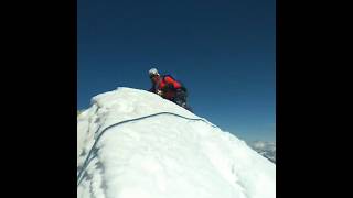 Cumbre en Mont Maudit 4660 mts alpes italianos Montblanc [upl. by Thorman215]