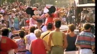 Disneyland Paris  La videoguida ufficiale 1 di 2 [upl. by Aneeres]