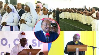 RAIS DK MWINYI AMECHANGIA SHILLINGI MILLIONI MIA MOJA KANISA LA MTAKATIFU JOSEPH SHANGANI ZANZIBAR [upl. by Lora631]