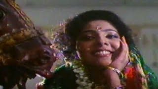 Godiya Mein Humke Le La Piya Full Song Dharti Kahe Pukar Ke [upl. by Elvin752]