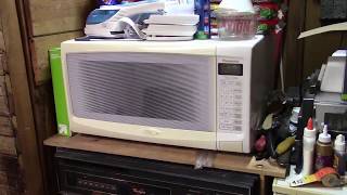 VINTAGE GE SpaceMaker II Microwave From 1987 Part 4  Final Resting Place [upl. by Danyluk]