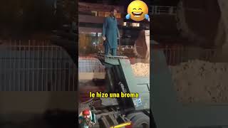 Broma de maquinista a camionero casi sale mal trucks trailers camioneros camiones camion [upl. by Eaneg739]