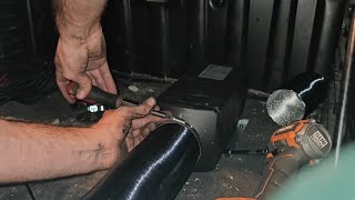 Installing HLN Bunk heater in a Freightliner Truck  HLN diesel air heater 4KW 12V [upl. by Yecac]