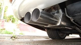 Mercedes E 220 CDI Straight pipe exhaust sound [upl. by Ardnoed]