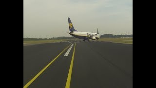 Ryanair schrapt vluchten in Eindhoven [upl. by Yelkreb]