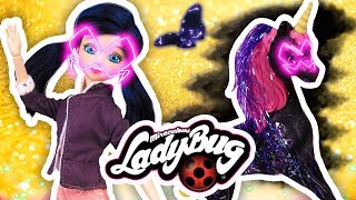 🐞 LADYBUG 🐞 Marinette es AKUMATIZADA CAT NOIR se ha quedado SOLO  Juguetes Fantásticos [upl. by Etnohs]