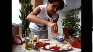 Panzanella di pane raffermo pomodori maturi e basilico [upl. by Sik]