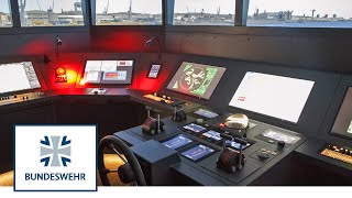 Kollision auf Knopfdruck neuer Simulator der Marine  Bundeswehr [upl. by Ydnirb]