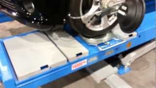 Ravagliolis Vistar 3D wheel alignment computer with 14000 lbs capacity scissor lift [upl. by Uda]