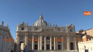 Il presepe gigante di Piazza San Pietro [upl. by Joy141]