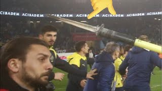 Derbi ertelendi Fenerbahçe cezayla tehdit ediliyor soyunma odası dehşeti Galatasaray’dan açıklama [upl. by Stricklan]