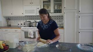 Making Amish Pie Crust in the Kitchen with a Pennsylvania Dutch Cook  Learn PA Dutch [upl. by Dexter]