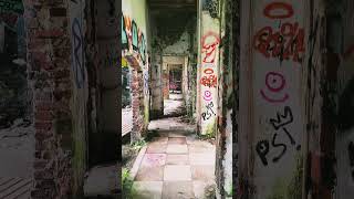 Le manoir de M Hugo urbex shorts graffiti [upl. by Bogart186]