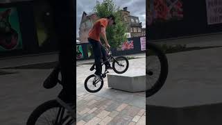 Esto es BMX 😎💪🏽💣 bmx bmxfreestyle bmxstyle bmxlife bmxstreet bmxtiktokvideoscycle [upl. by Asenav]