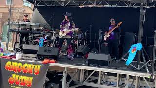 Evil Ways by Santana covered by The Groovy Judy Band  Livermore Valley Half Marathon [upl. by Yrrad]