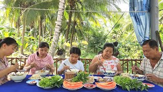 Thiệt Là Ngon với Tô Bún Bò Huế Ăn Một Lần Là Xuất Mồ Hôi  TKQ amp Family T1899 [upl. by Nifares]