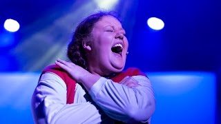 Lige der hvor hjertet slår Vi maler byen rød The Musical  Musicalteatret 2014 [upl. by Leahcimrej428]