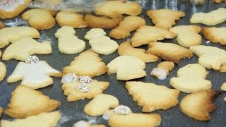 Vlogmas Day 16 Butterplätzchen German Butter Cookies [upl. by Siubhan]