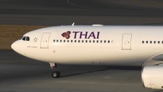 Thai Airways Airbus A330300 HSTBA LANDING CHUBU CENTRAIR Intl Airport セントレア 2012227 [upl. by Hedda]