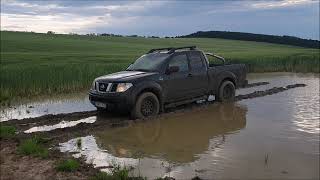 Nissan Navara D40 25DCi Offroad water mud terrain Drift at the END [upl. by Seugirdor]